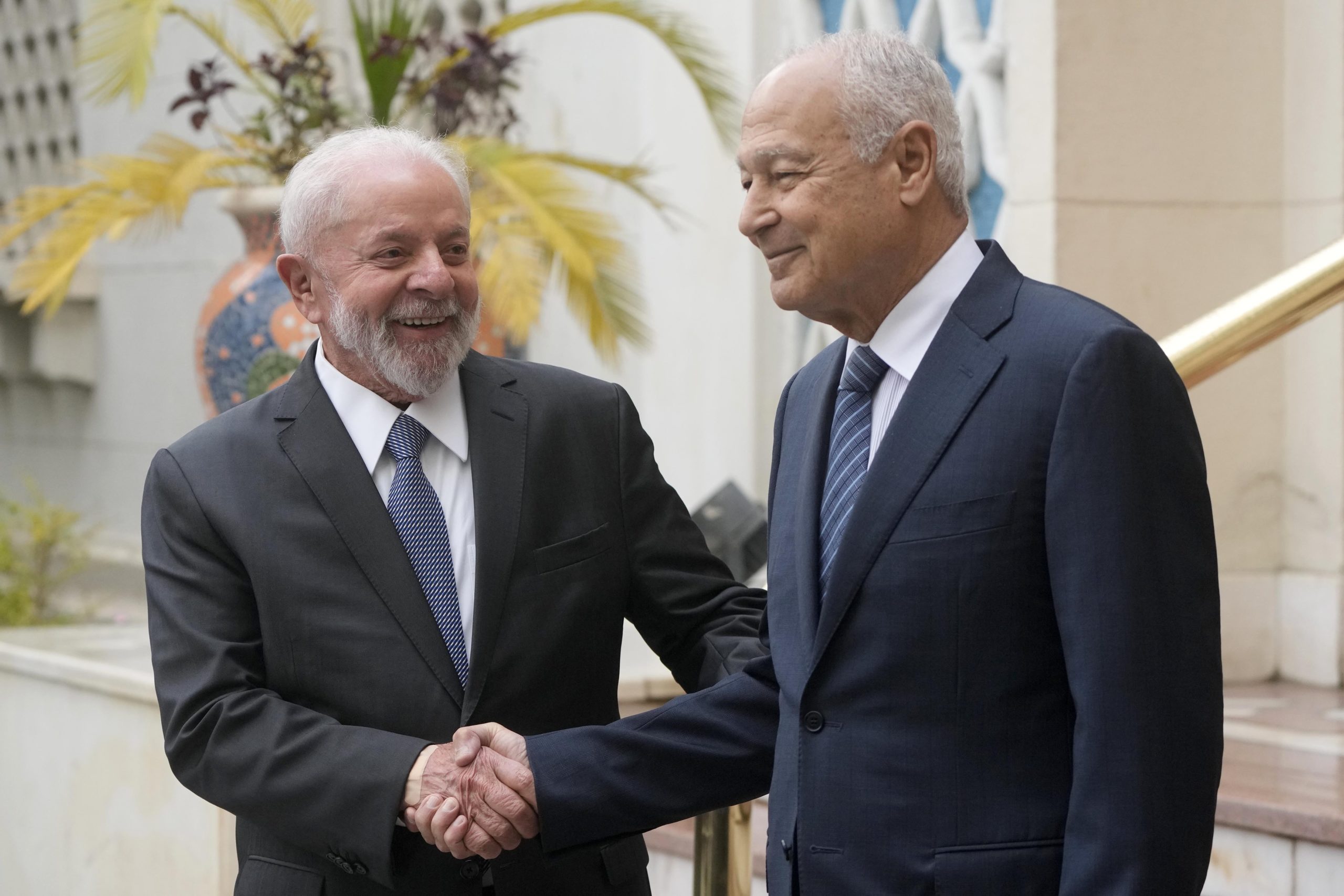 Lula tråkker over en grense, appellerer til antisemittisme&nbsp;<span>(+)</span>