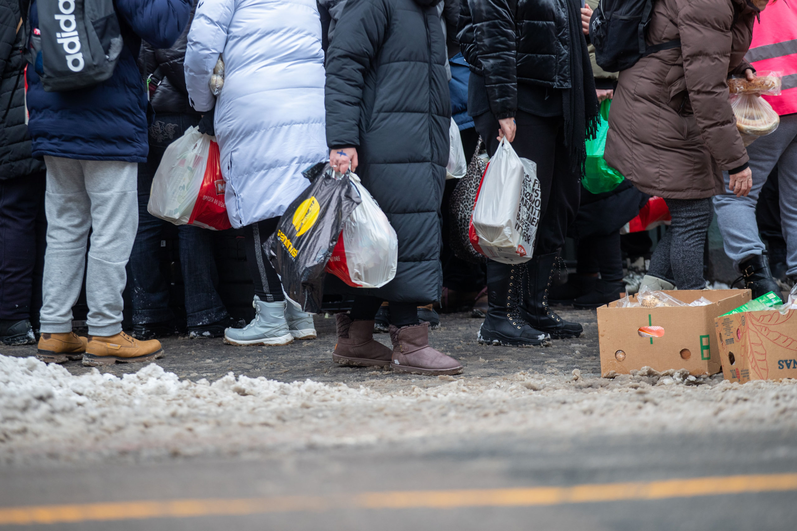 Fredagens matkø utenfor Fattighuset i Oslo var lang&nbsp;<span>(+)</span>