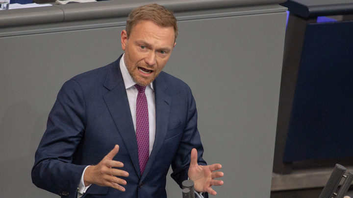 Tysklands finans&shy;minister: Staten er i ferd med å gå tom for penger&nbsp;<span>(+)</span>