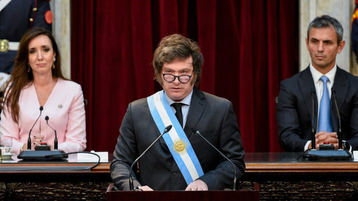 Mileis Argentina: Over&shy;raskende rente&shy;kutt, lavere inflasjon og styrket peso&nbsp;<span>(+)</span>