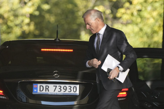 Statsrådene blir fortsatt kjørt rundt i bensin- og dieselbiler&nbsp;<span>(+)</span>