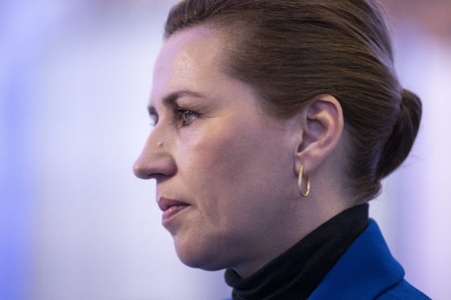 Mette har tatt igjen Jonas på vei ned&nbsp;<span>(+)</span>