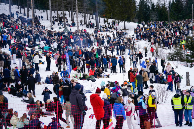Fyll og slagsmål preget Holmenkollen-festen enda et år: – Amper stemning&nbsp;<span>(+)</span>