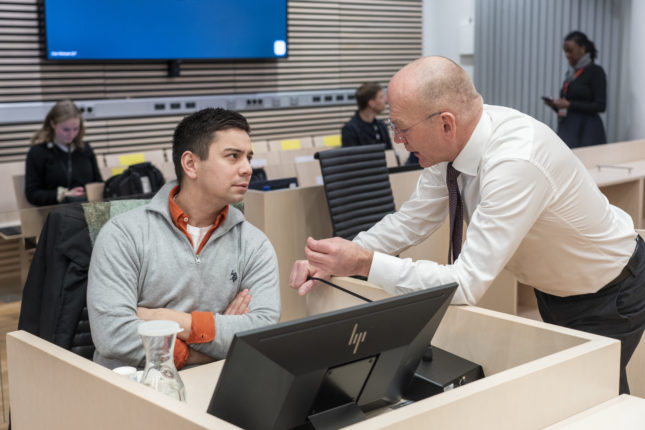 Dette skjedde ikke med oss fordi vi tilfeldigvis var der da, det skjedde fordi noen ville skade oss&nbsp;<span>(+)</span>