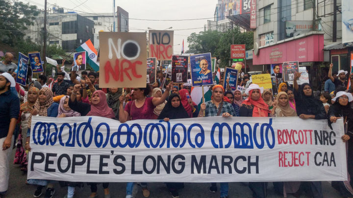 India vedtar omstridt lov som gir ikke-muslimer fra nabo&shy;land stats&shy;borgerskap&nbsp;<span>(+)</span>