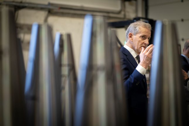 Norge gir inntil 1,6 milliarder til artilleri&shy;ammunisjon til Ukraina&nbsp;<span>(+)</span>