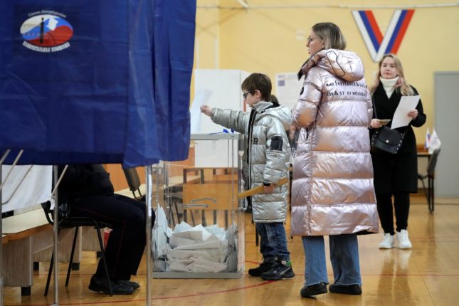 Lange protestkøer ved valglokaler i Russland&nbsp;<span>(+)</span>