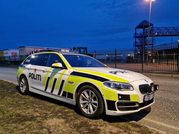 Oslo: Fikk kastet væske i ansiktet på utested, og én ble tatt med en brødkniv ved Grønland T-banestasjon