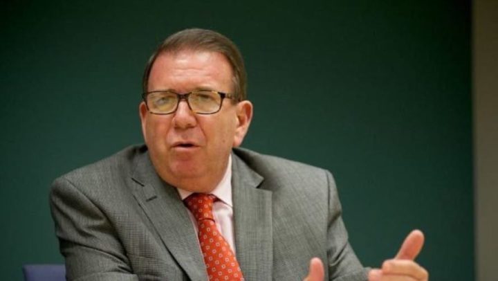 Tidligere diplomat valgt som Venezuelas opposisjons&shy;kandidat&nbsp;<span>(+)</span>