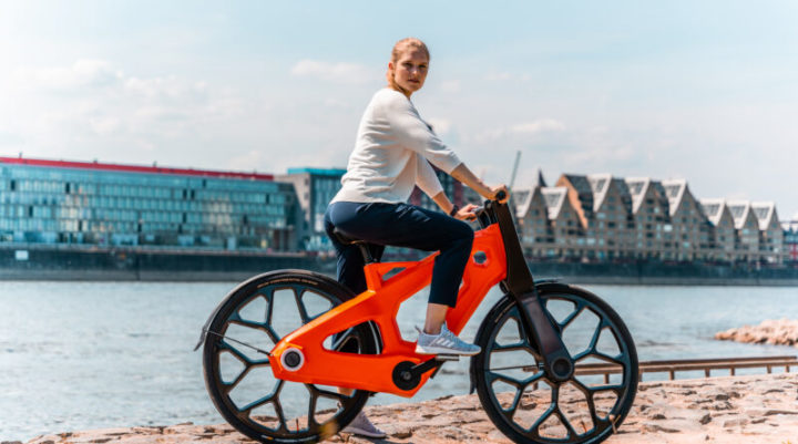 Ny sykkel laget av resirkulert plast skal redde kloden&nbsp;<span>(+)</span>