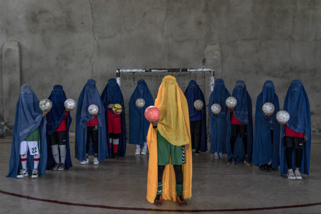 Taliban går tilbake til steining av kvinner slik islam krever&nbsp;<span>(+)</span>