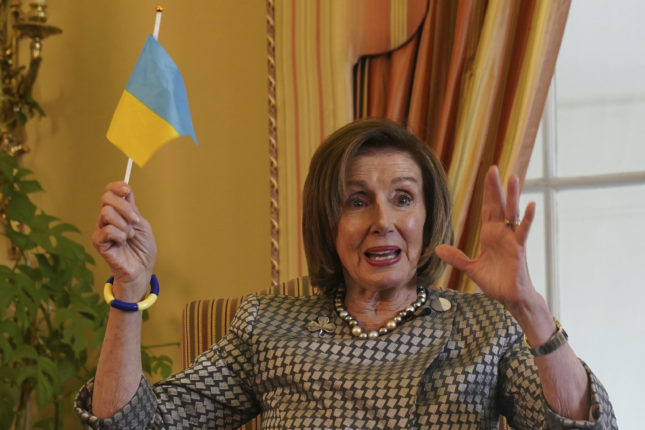 Film av Demokrater som feirer med Ukrainas flagg forlangt slettet&nbsp;<span>(+)</span>