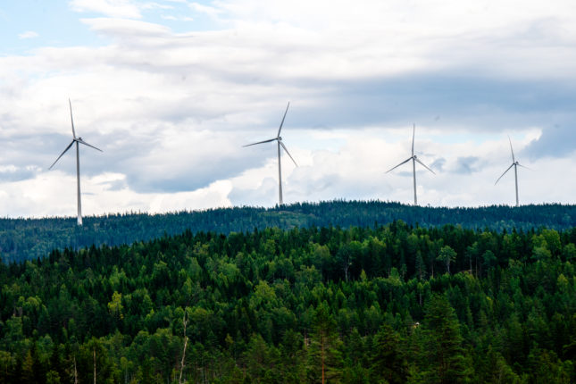 Turbinblad knakk og falt av vindmølle i Odal&nbsp;<span>(+)</span>
