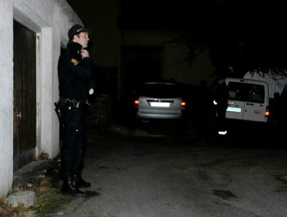 En person pågrepet etter alvorlig vold i Arendal&nbsp;<span>(+)</span>