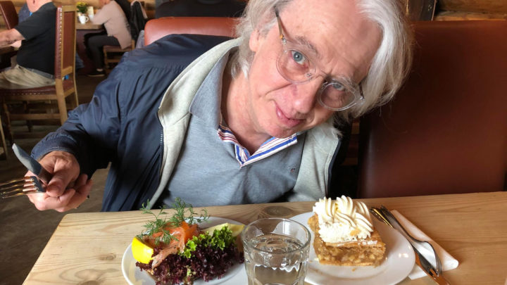 Eplekake med Slade og grønnsaker med Iggy Pop&nbsp;<span>(+)</span>