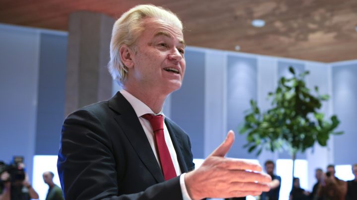 Nederlands regjering bryter sammen etter at Geert Wilders parti går ut