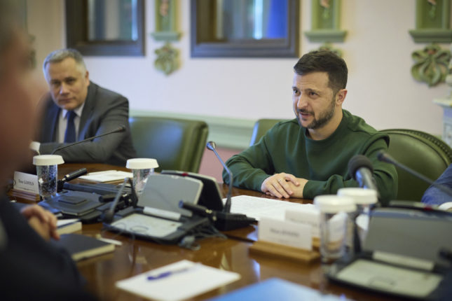 Zelenskyj ettersøkt i Russland