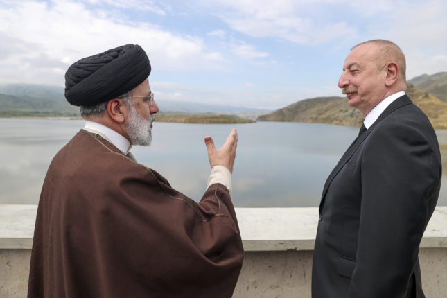 Helikopter med Irans president og utenriksminister utsatt for ulykke&nbsp;<span>(+)</span>