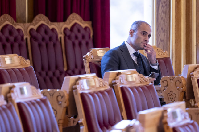 Mahmoud Farahmand – muslimen som advarer mot islamske miljøer og vil forby hijab på barn&nbsp;<span>(+)</span>