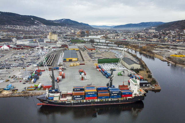 «Facket» vil tvinge Musk til å godta fagorganisering, Drammen havn deltar i blokaden