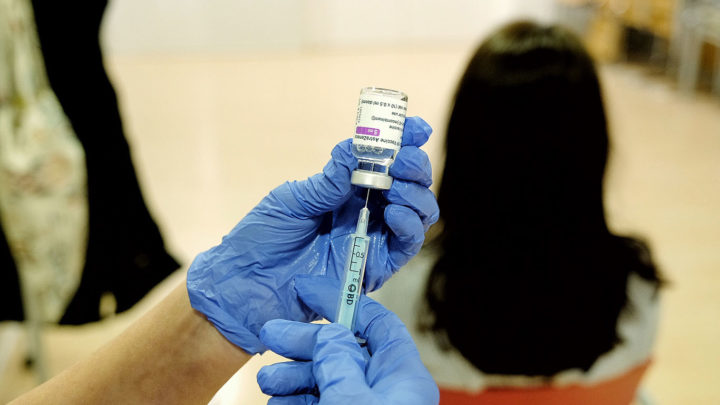 Blodpropp og død: EU trekker AstraZenecas covid-vaksine fra markedet&nbsp;<span>(+)</span>