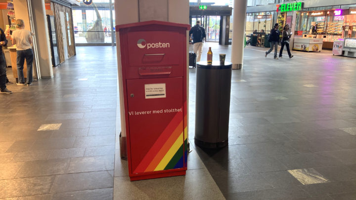 Posten stiller ut den seksuelt korrekte prektigheten sin