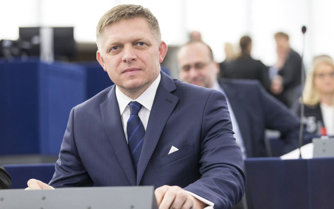Slovakias stats&shy;minister Robert Fico ut&shy;skrevet to uker efter attentatet&nbsp;<span>(+)</span>