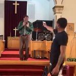 Kristne under angrep: Pistolen klikket da pastoren ble forsøkt skutt under søndags­gudstjenesten