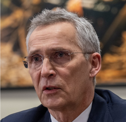 Også Jens Stoltenberg forkastet nasjonal&shy;dagen for å hylle LHBTQ