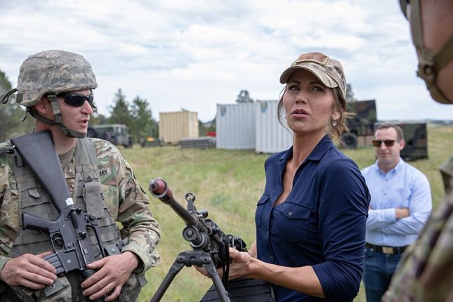 Kristi Noem: – En hund som biter er farlig, hører du etter Joe Biden?&nbsp;<span>(+)</span>
