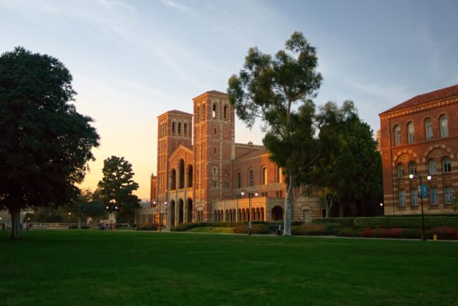 UCLA bryter loven, prioriterer svarte medisin&shy;studenter