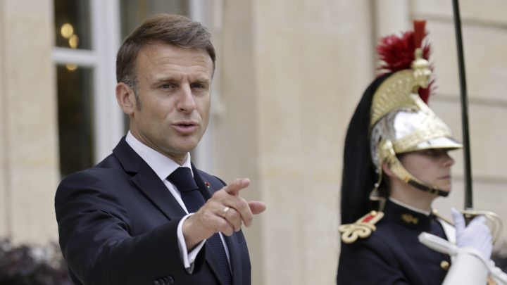 Macron: Ytterfløyene ser problemer, men har ikke løsninger