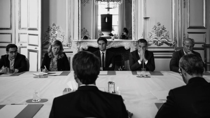 Team Macron går i oppløsning