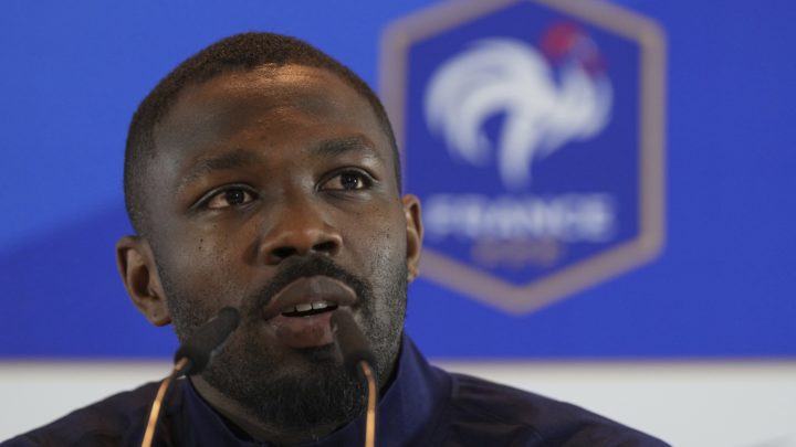 Fransk landslags­spiller i fotball oppfordrer til ikke å stemme på RN