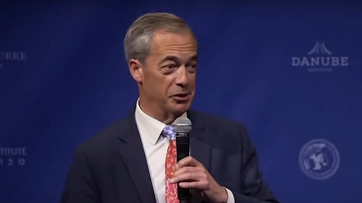 Nigel Farage starter et langsiktig løp mot Downing Street 10