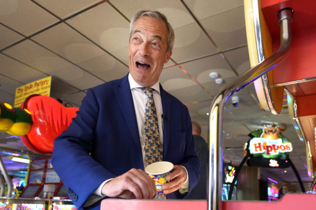 Farage dyppes i Putin-saus