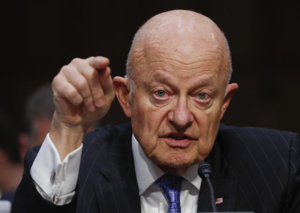James Clapper blandet seg i valget for Hillary og Biden med falske påstander