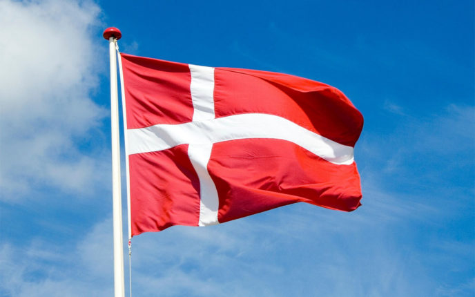 Danmark forbyr uten&shy;landske flagg på eget territorium&nbsp;<span>(+)</span>