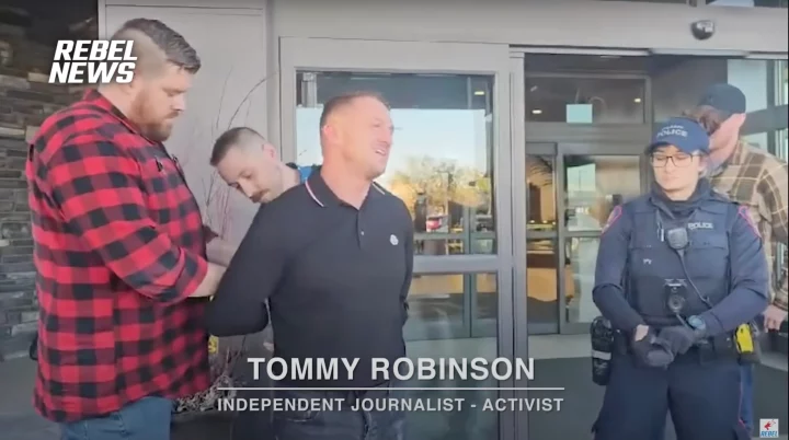 Tommy Robinson arrestert i Calgary
