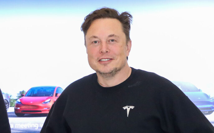 Elon Musk «ønsker å kjøpe hus i Portugal»