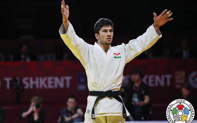 OL i Paris: Tadsjiki&shy;stans judo-håp nektet å hånd&shy;hilse på jøde. Fikk «gud&shy;dommelig» straff