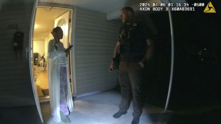 Svart kvinne med psykiske problemer skutt av politiet i sitt hjem
