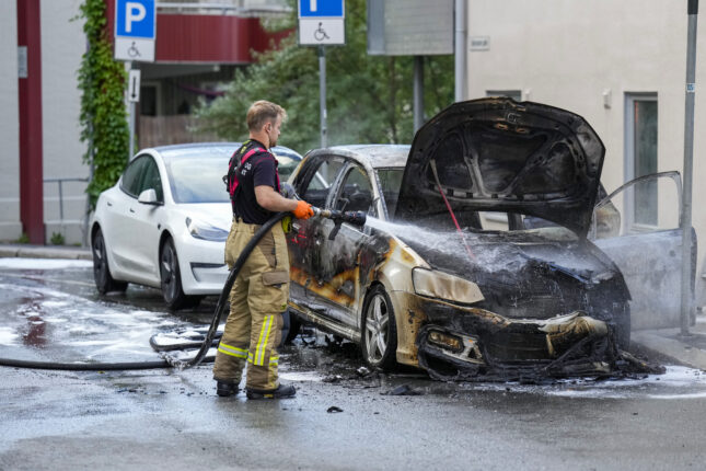 Nå brenner biler også på Frogner
