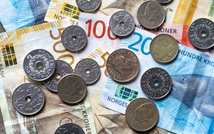 «Krisesvak» norsk krone bør føre til krisetenkning, mener økonom