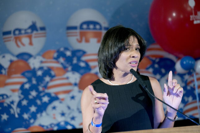 Mediestormen mot Biden er urettferdig, mener Lisa Cooper, Democrats Abroad Norway