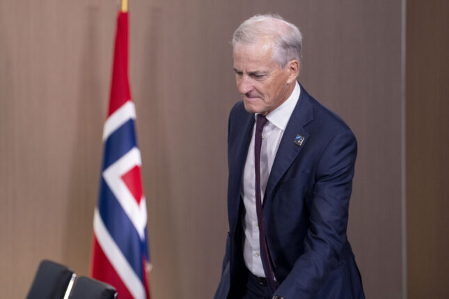 Støre sliter med å forstå hva demokrati betyr