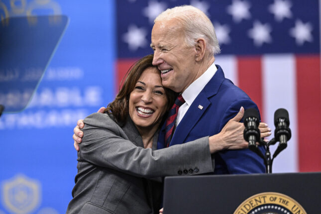 Trump-kampanjen sier de ikke vil møte Kamala Harris i debatt før det er klart at hun blir Demokratenes kandidat