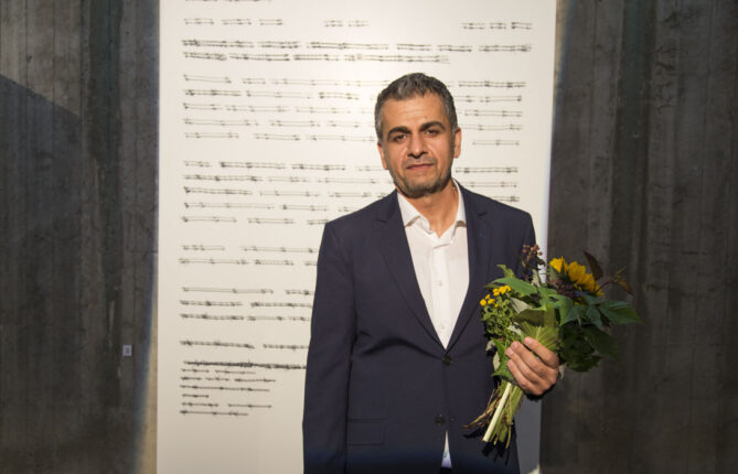 Olsok-kunstner hyller irakere og andre muslimer på Stiklestad