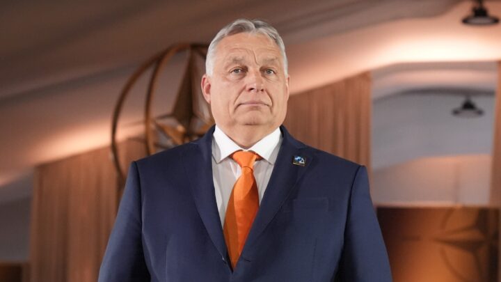 Orbán forsvarer freds­diplomatiet andre vestlige ledere (og mediene deres) hater