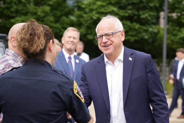 Kamala Harris velger Tim Walz som visepresident-kandidat